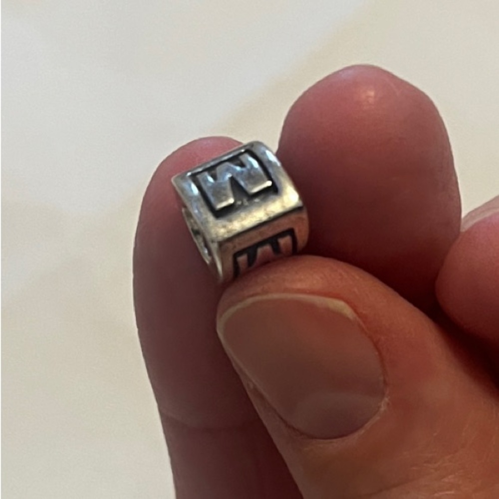 Pandora letter “M” charm - Picture 4 of 4